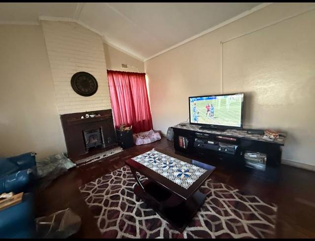 3 BEDROOM HOUSE FOR SALE IN VANDERBIJLPARK CE 2